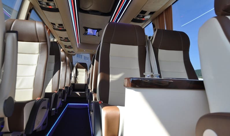 France: Coaches charter in Nouvelle-Aquitaine in Nouvelle-Aquitaine and Marmande